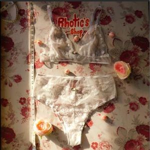 SET FL&L x VS Evie Bralette and High Waist Panty